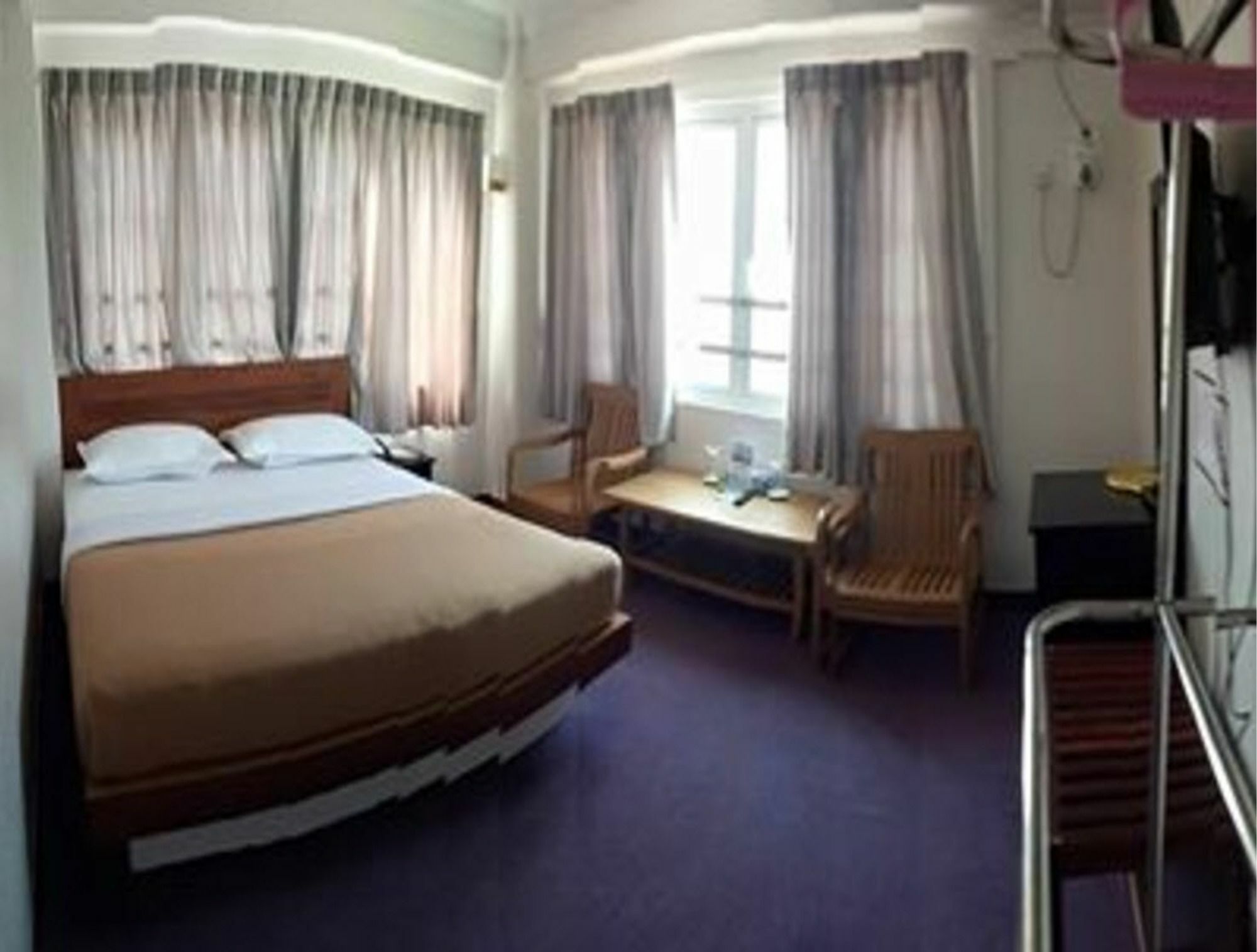 Venus Star Hotel Yangon Esterno foto