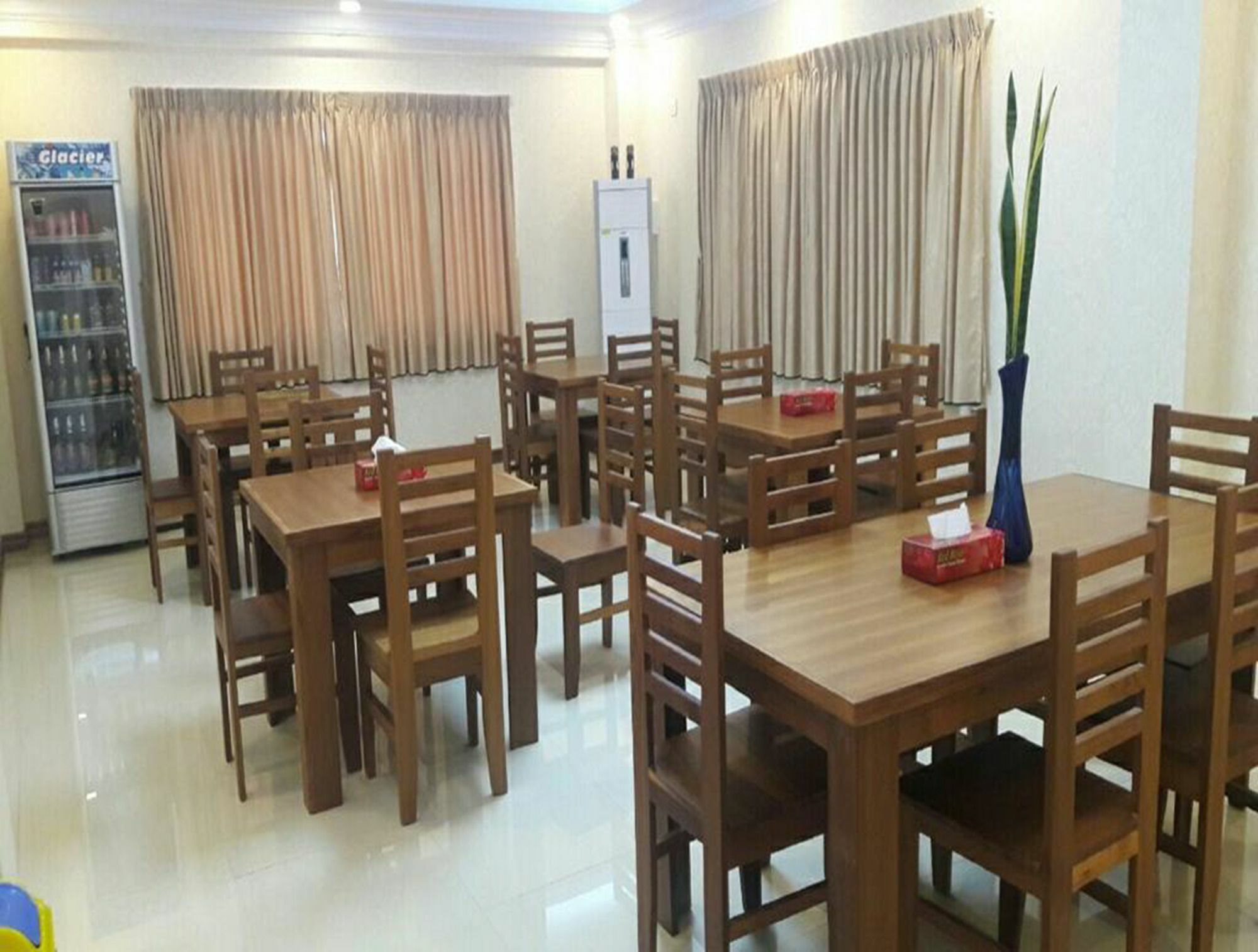 Venus Star Hotel Yangon Esterno foto