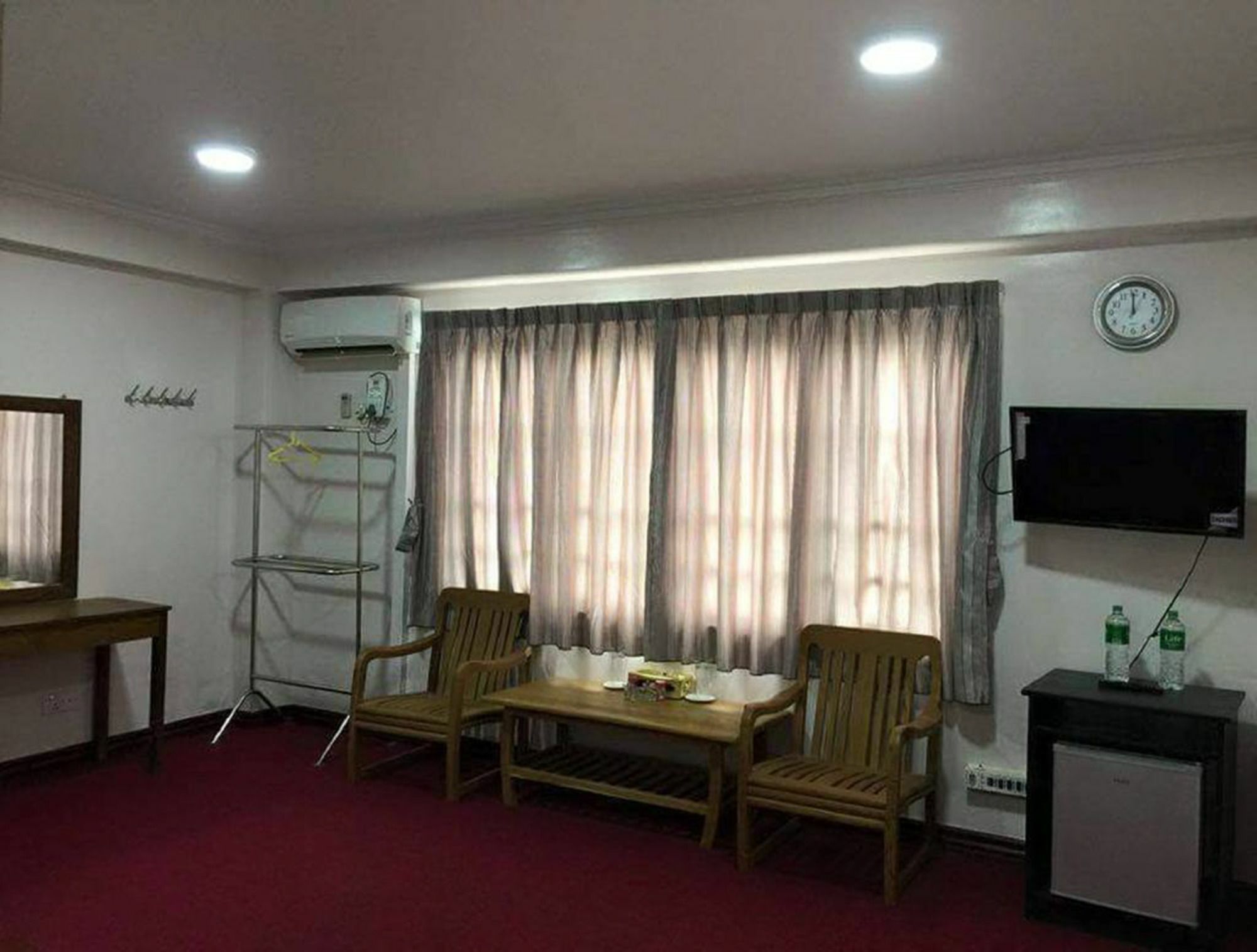 Venus Star Hotel Yangon Esterno foto